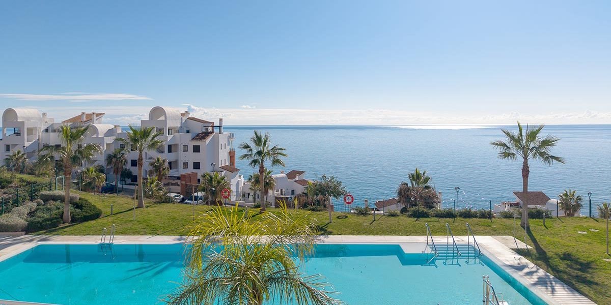 Olée Torrox Costa Holiday Apartments - pool view